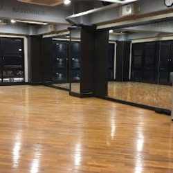 DLLdanceschool南浦和文蔵教室