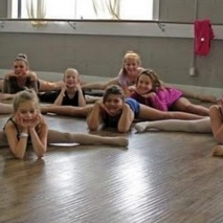 En L'air Academy Of Dance And Circus