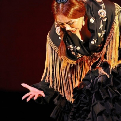 Estudio Gato blanco レンタルスタジオ ナオミフラメンコ スタジ