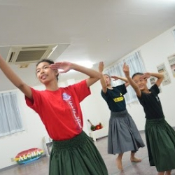 カメアナーナナーモエ