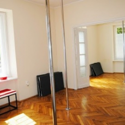 HOOK POLE DANCE STUDIO