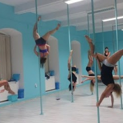 POLE DANCE STUDIO JURFIT