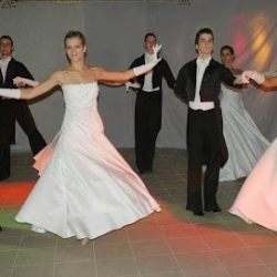 Keleti Andrea Tánciskolája Pesten - Feeling TSE