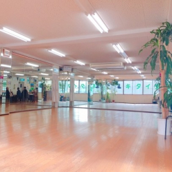 キタイ・ダンス・スクール