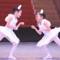 KOUROS BALLET STUDIO