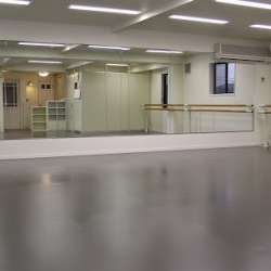 Rezanju School of Ballet