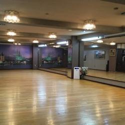 ラインダンススクール