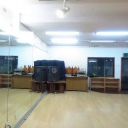 K-POPダンススクールの音屋