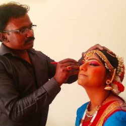 Radhika Shurajit Dance Class (Thrayee Dance Classes in Chennai/Bharatanatyam Dance Classes in Adyar)