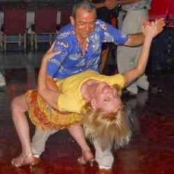 SMOOTH LATIN GROOVES Dance Studio