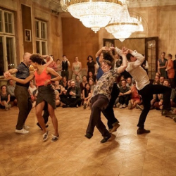 Lindy Hop Tanzschule Swing Away 7x in HH