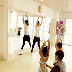 Ako School of Ballet