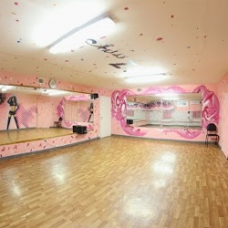 AZart, школа танца и фитнеса на пилоне