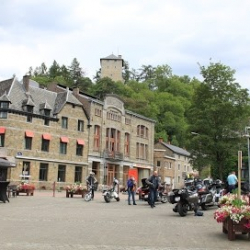 House Of The People De Poulseur