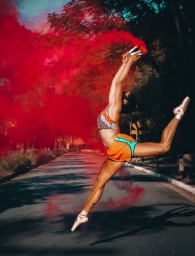 photo-1595338324358-b927ec9d4e4c